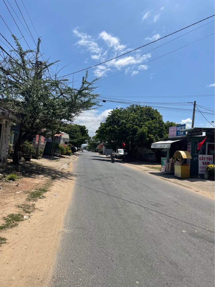 Nhà riêng Kon Tum Vinh Quang 270m² 2-2.99 tỷ - Sẵn sàng ở ngay