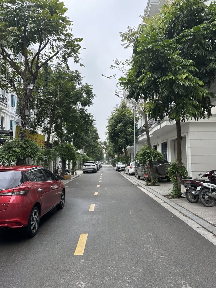 Nhà mặt phố Luxury Kiến Hưng Hà Đông 130m² 44.8 tỷ - Ô tô vào tận nhà