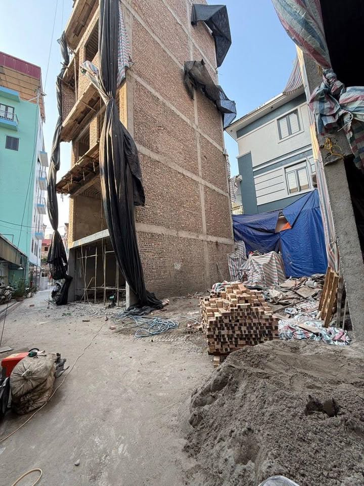 Đất Bát Khối Long Biên 50m² giá 10 tỷ - Sổ đỏ chính chủ