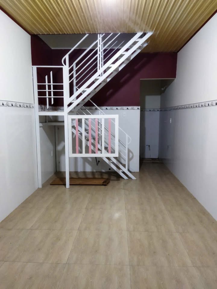 Cho thuê phòng Hẻm Nguyên Tử Lực P8 Đà Lạt 28m² giá 2,8 triệu - Giá tốt hiếm có