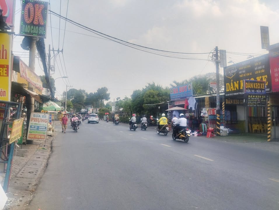 Nhà nguyên căn Tô Ký Q12 148m² 10 triệu - Đường lớn sầm uất