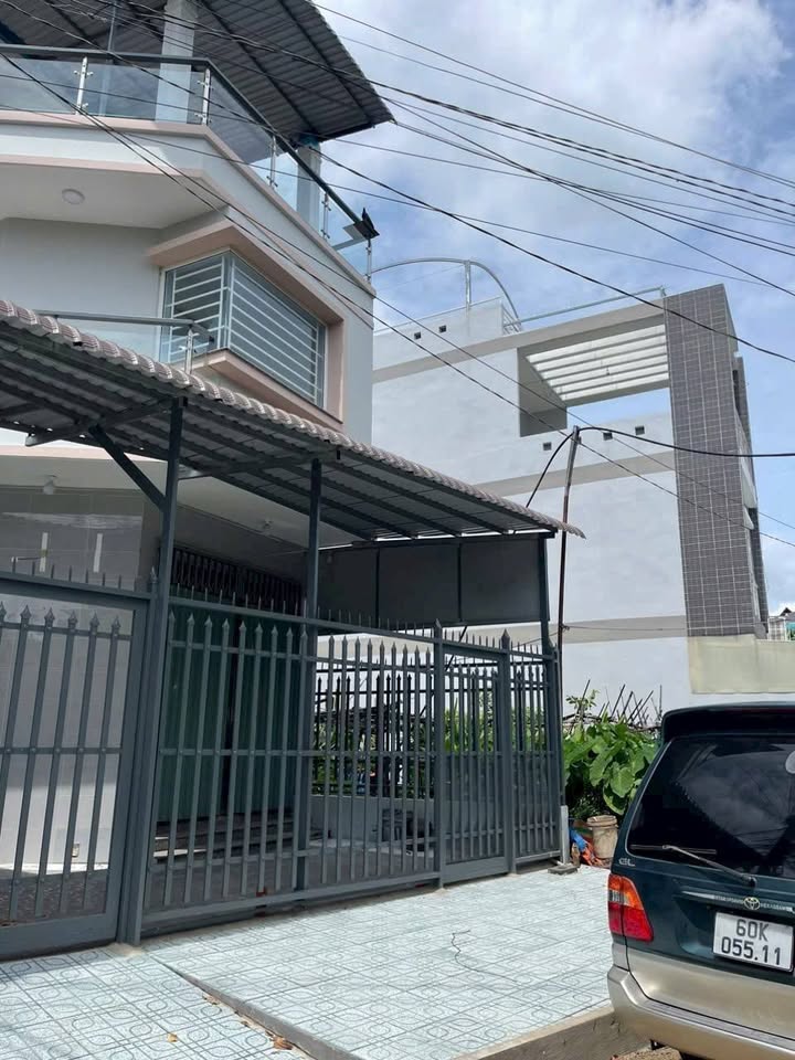 Nhà nguyên căn Trung Chánh 91m² 10tr - Ô tô vào tận nhà