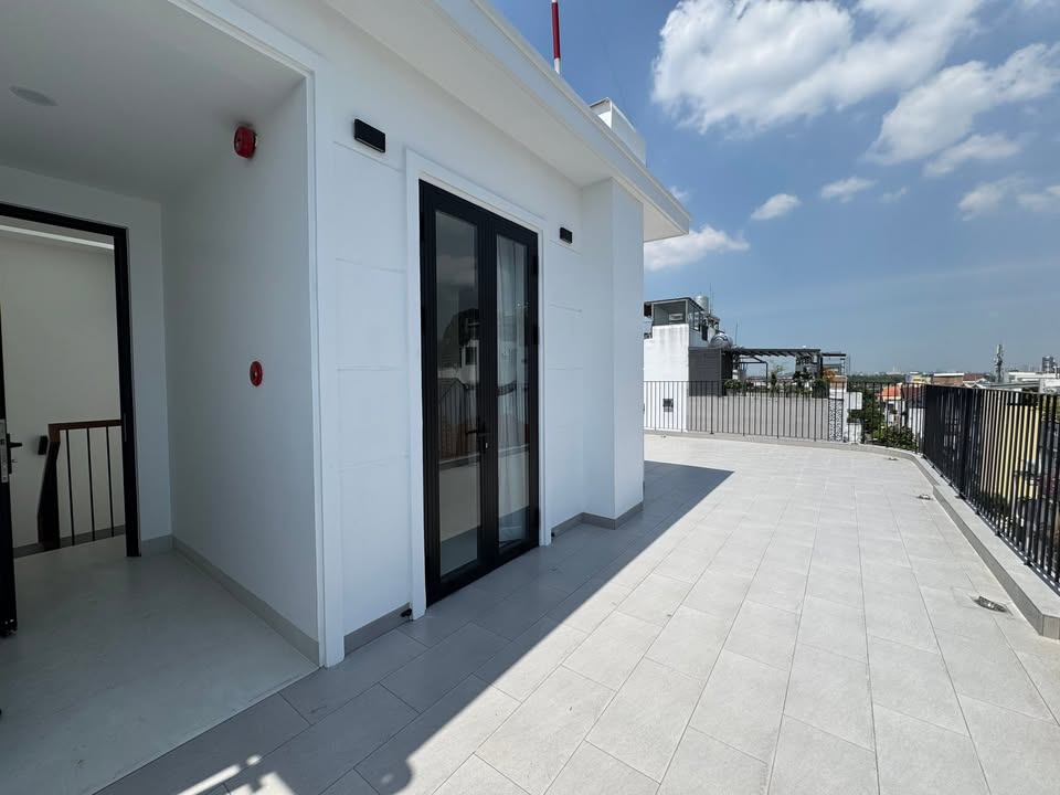 Store rooftop Thảo Điền 85m² 30 triệu - Mặt tiền đêm chill