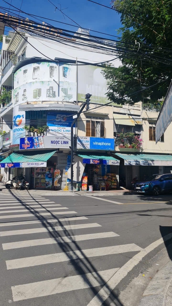 Nhà 3 tầng Nha Trang 46.7m² 14.9 tỷ - Mặt tiền kinh doanh