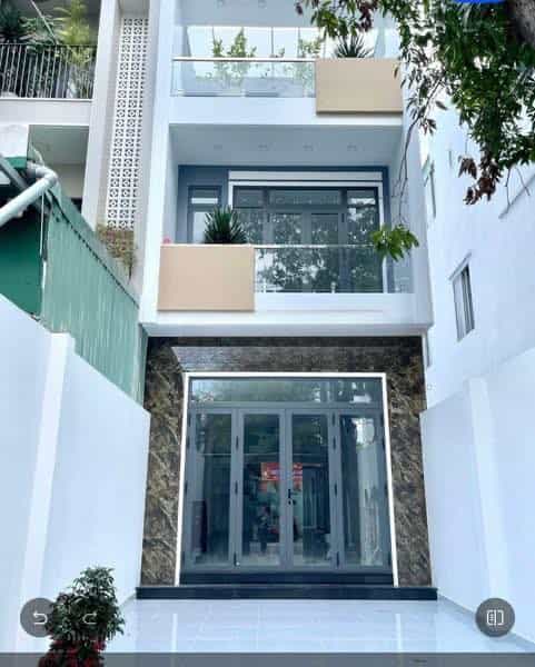 Nhà Mặt Tiền Hiệp Bình 300m² - Sát Gigamall, Chỉ 28 Triệu/Tháng!