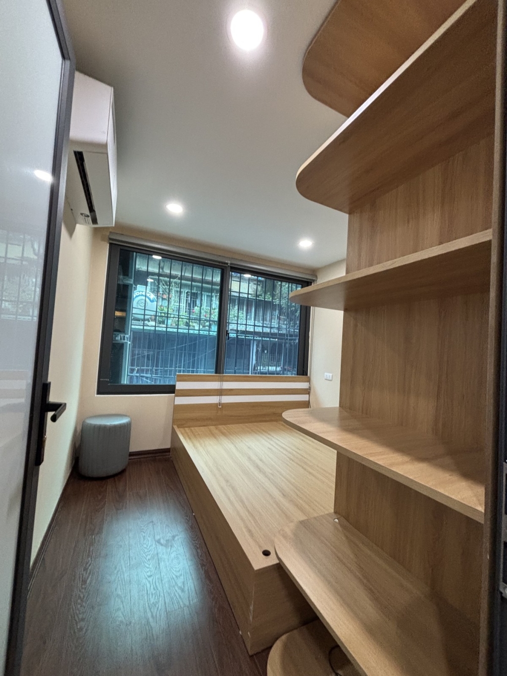 Căn hộ tập thể Thành Công Ba Đình 85m² giá 5.6 tỷ - Bàn giao ngay!