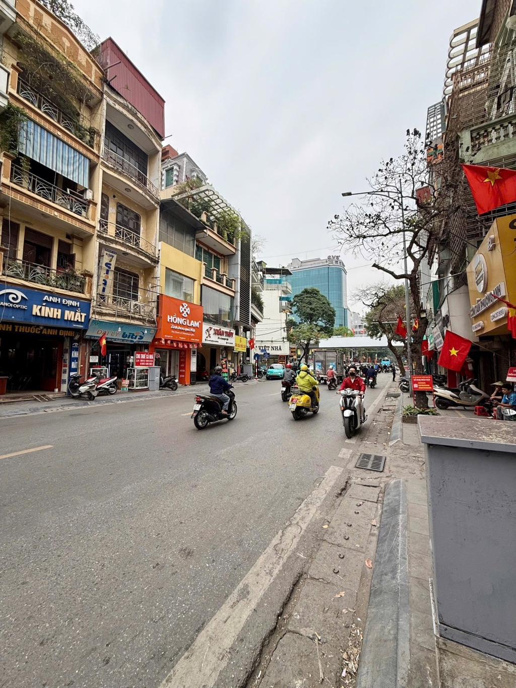 Nhà Phố Bạch Mai, Hai Bà Trưng 95m² giá 57 tỷ - Vị trí đắc địa!