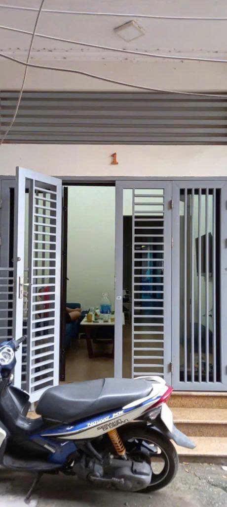 Nhà riêng Tây Hồ 40m² giá 12 triệu - Ô tô vào tận nhà