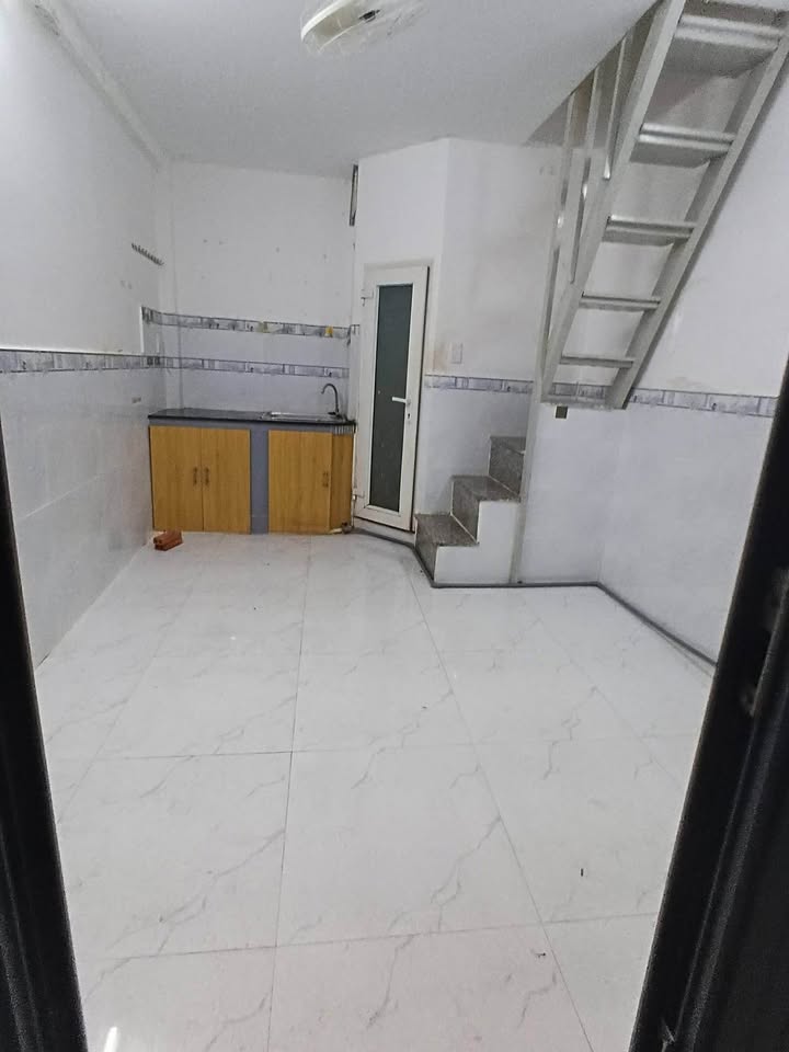 Nhà cho thuê Tân Phú 17m² 5 triệu - Sẵn sàng ở ngay