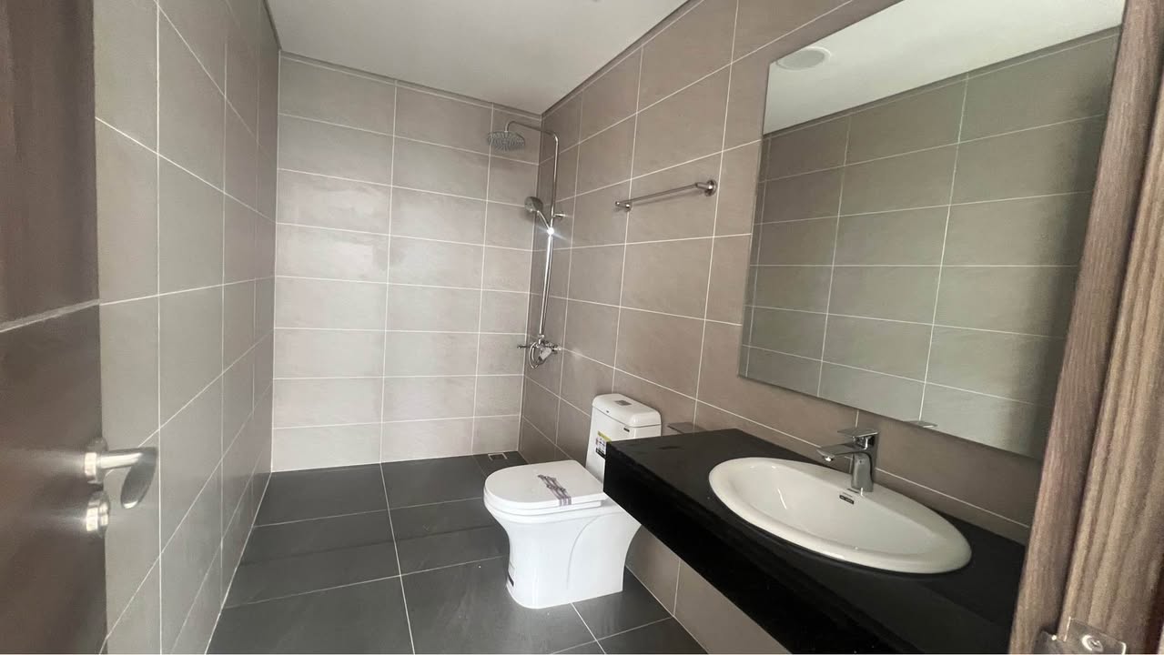 Apartment Khai Son Long Bien 97m2 7.4 ty - View dep