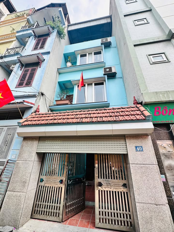 Nhà Dương Quảng Hàm Cầu Giấy 65m² 20.5 tỷ - Ô tô vào tận nhà