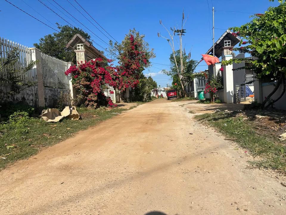 Đất nền Buôn Ma Thuột A2 200m² 2.2 tỷ - Sổ đỏ chính chủ