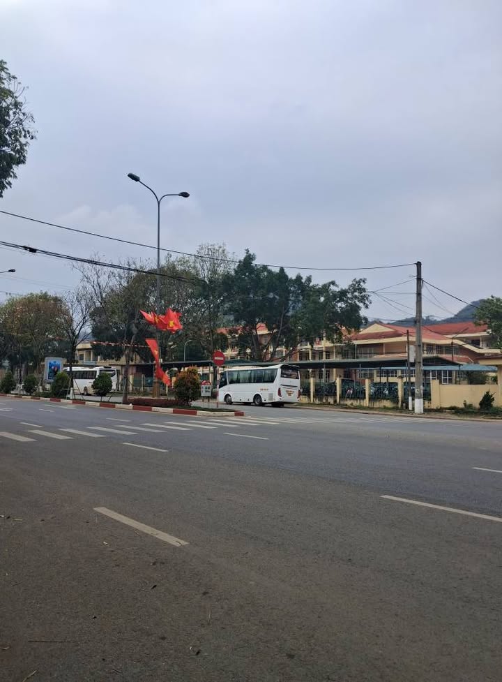 Nhà mặt tiền QL6 Thuận Châu 60m² 2.9 tỷ - Vị trí đắc địa