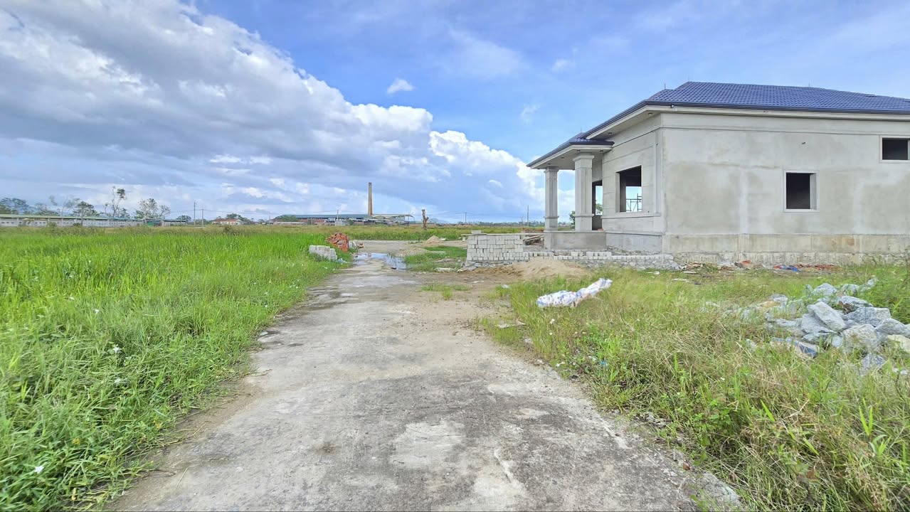 Đất thôn Hòa Bình Việt Tiến 222m² 3.7 tỷ - Sổ đỏ chính chủ