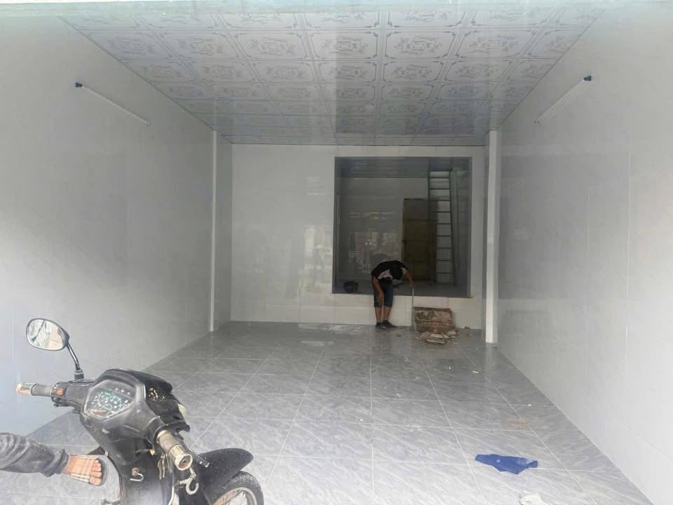 Nhà mặt tiền Đỗ Xuân Hợp Phước Long B 54m² 16 triệu - Mặt tiền kinh doanh
