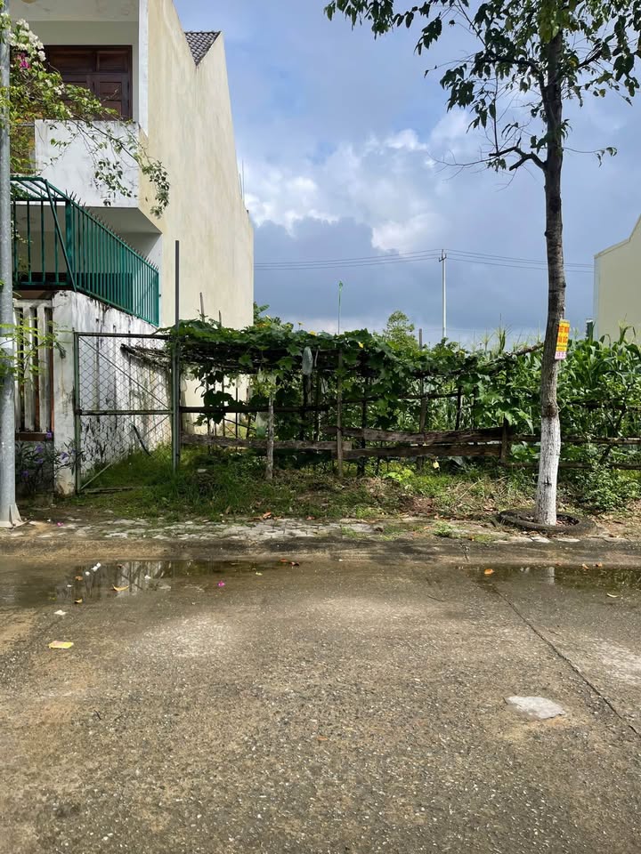 Đất nền Phan Đình Phùng Q.Ngãi 2 tỷ - Sổ đỏ chính chủ