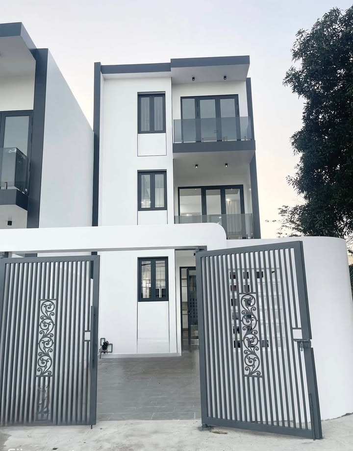 Nhà Cam Hòa Cam Lâm 90.5m² 3.2 tỷ - Ô tô vào tận nhà