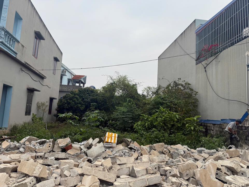 Đất nền Thôn La Chợ 90m² thỏa thuận - Sổ đỏ chính chủ