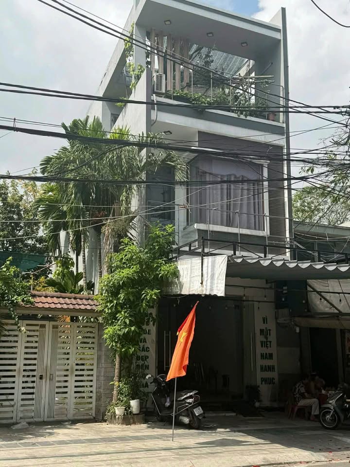 Nhà mặt tiền Nguyễn Đức Trung 106m² 12,2 tỷ - Ô tô vào nhà