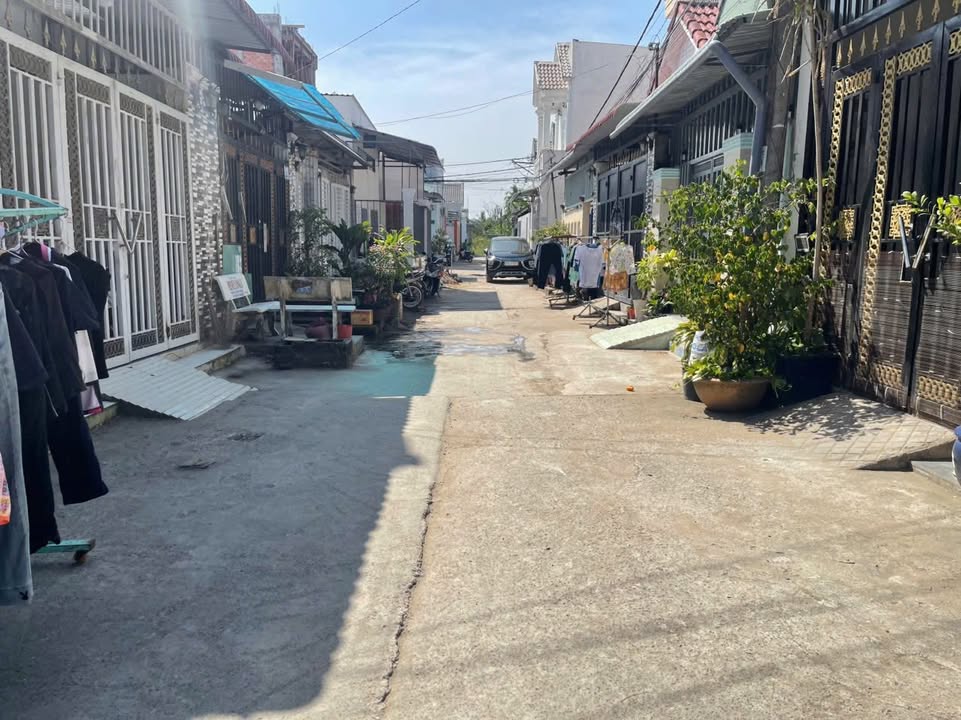 Nhà riêng Long Tuyền Bình Thủy 84m² 1.79 tỷ - Ô tô vào tận nhà