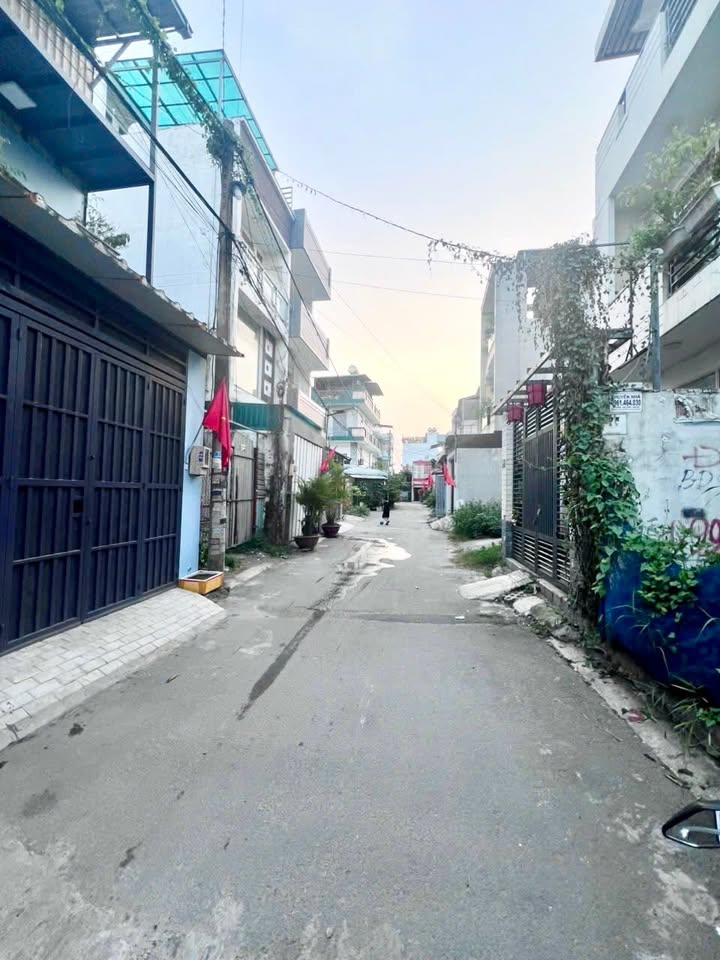 Đất nền Phú Hữu 57m² 3.6 tỷ - Sổ đỏ chính chủ hiếm