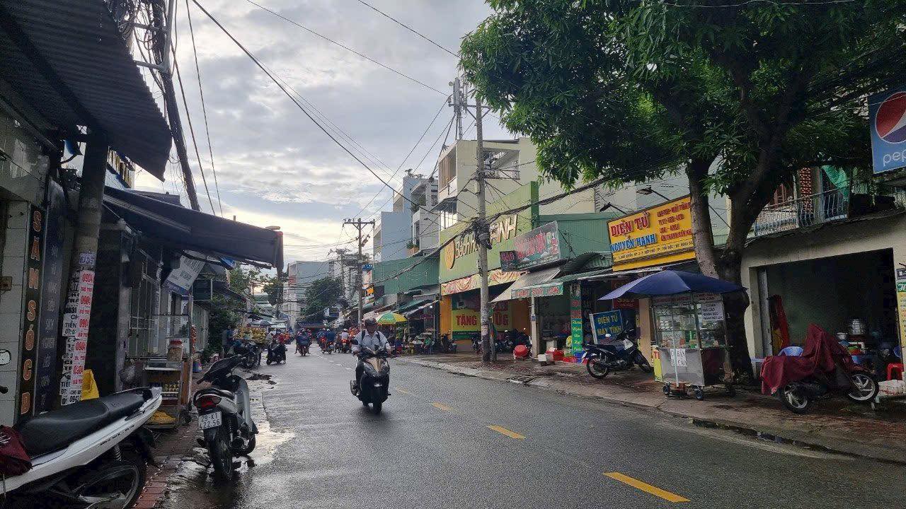 Nhà phố Hồ Bá Phấn 132m² 14.5 tỷ - Mặt tiền kinh doanh