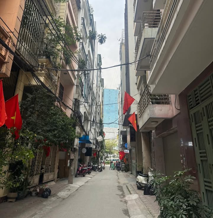 Nhà Trung Kính Lớn Cầu Giấy 75m² giá 43 tỷ - Ô tô vào tận nhà