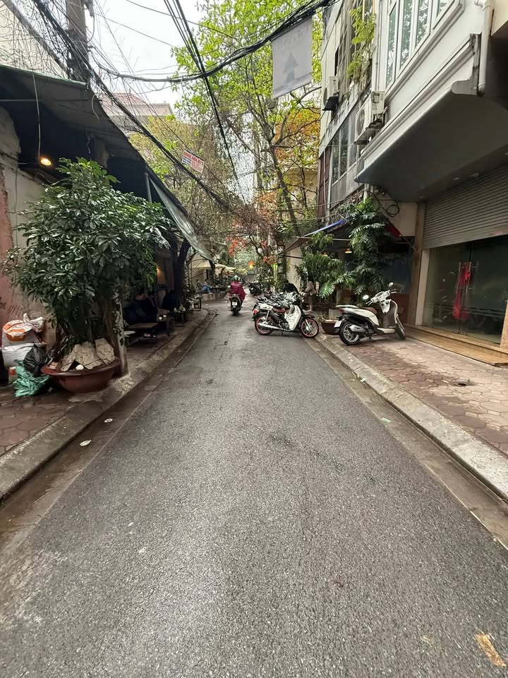 Townhouse Võ Văn Dũng 32m² 18 tỷ - Mặt tiền kinh doanh