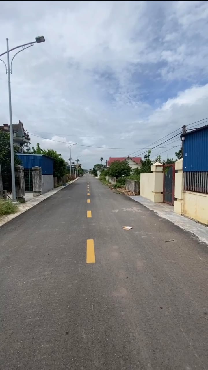 Đất nền Đông Hưng Tiên Lãng 300m² 3 tỷ - Sổ đỏ chính chủ