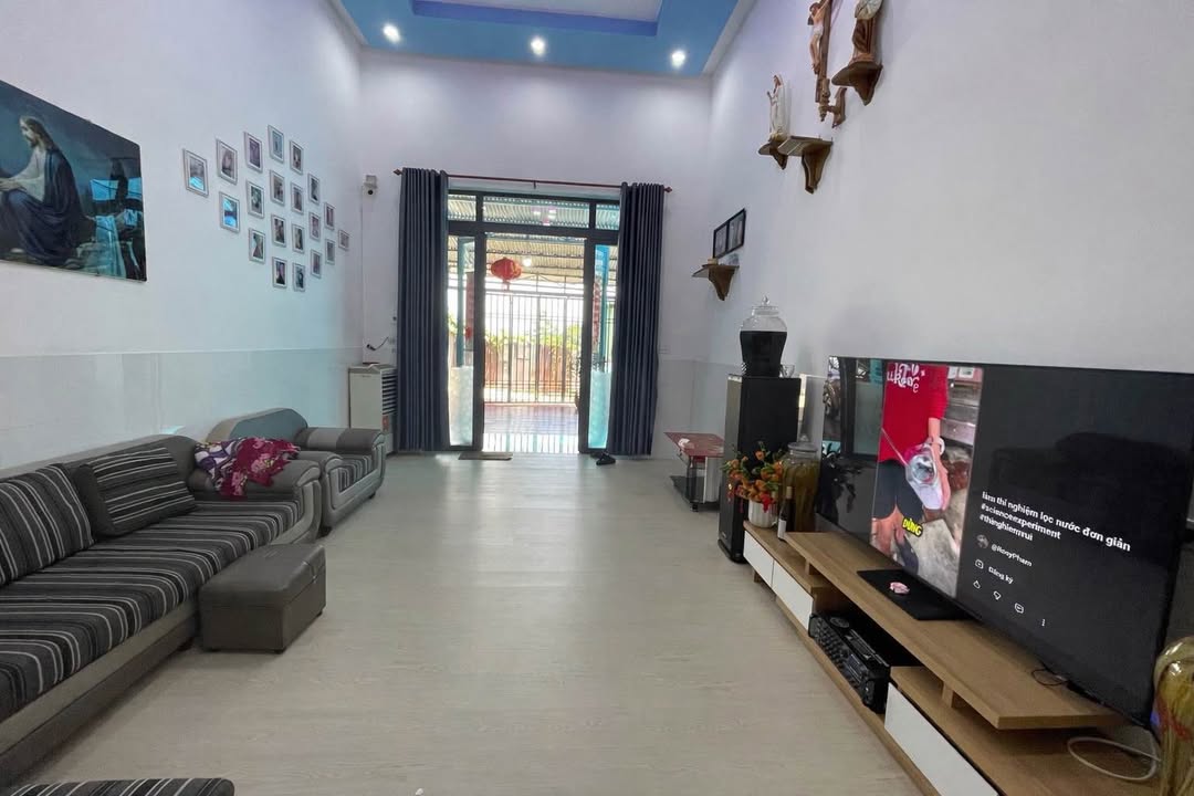 Nhà riêng Bảo Lộc 208m2 2.35 tỷ - Ô tô vào tận nhà