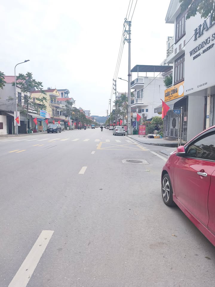 Đất nền Bà Triệu Lạng Sơn 100m² - Đường to ô tô