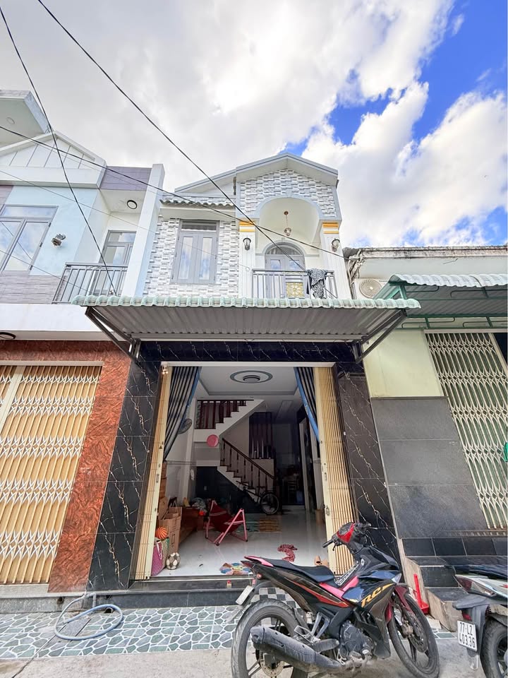 Nhà Lạc Long Quân Quy Nhơn 40m² 1.5 tỷ - Ô tô vào tận nhà