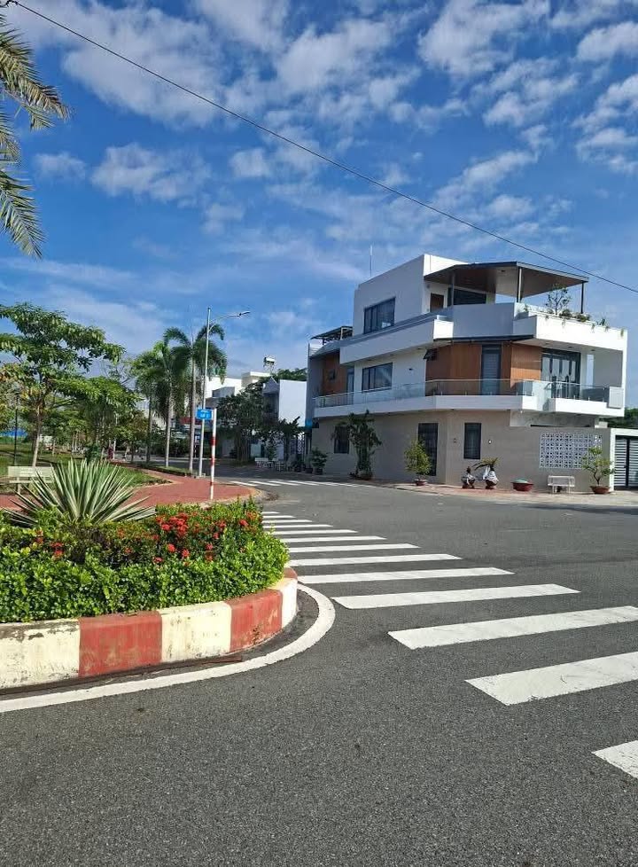 Đất nền IDICO KP11 Thủ Thừa 100m² 1.35 tỷ - Sổ đỏ chính chủ