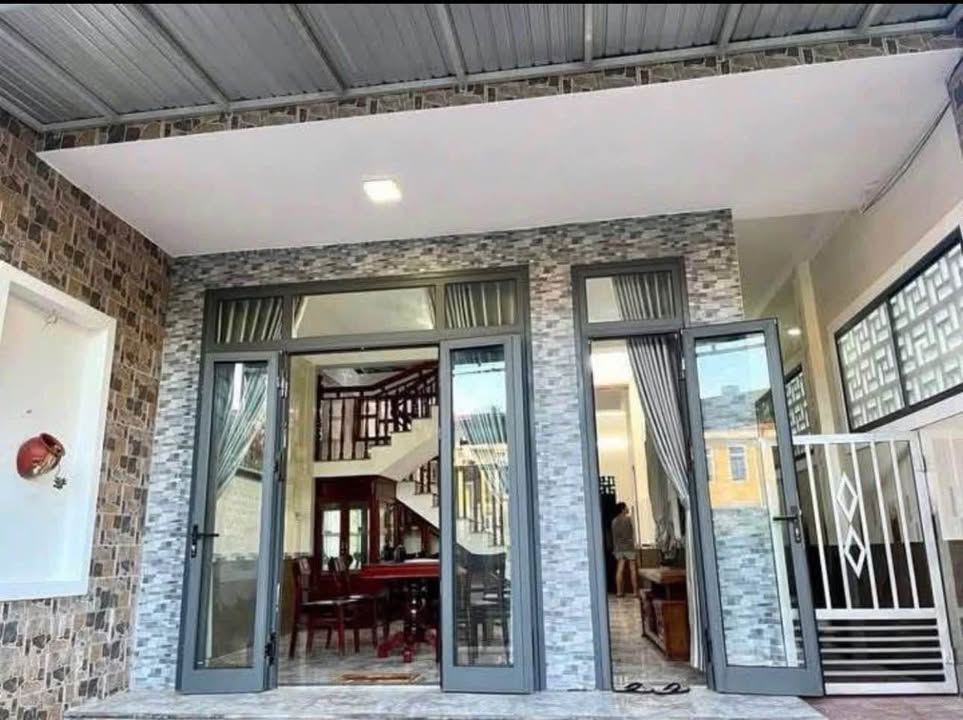 Nhà Nguyễn Chí Thanh 103m² giá 2,6 tỷ - Chính chủ bán