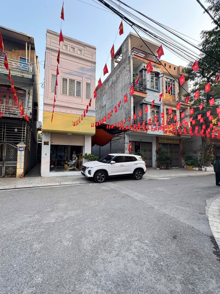 Nhà phố Bắc Ninh 43m² giá 5 tỷ - Ô tô vào tận nhà