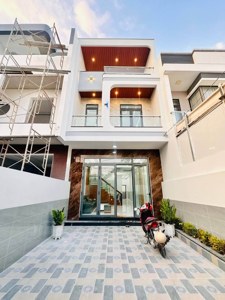 Nhà riêng Lê Hồng Phong Dĩ An 130m² 5.7 tỷ - Chính chủ bán