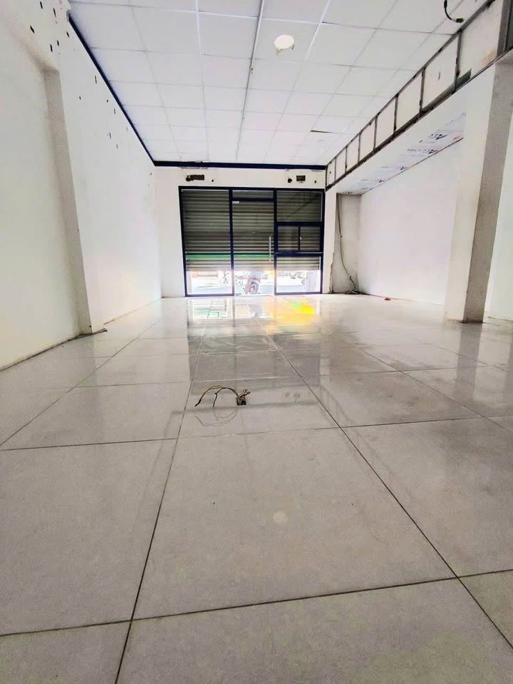 Nhà phố Phạm Văn Thuận Biên Hòa 80m² 17 triệu - Mặt tiền kinh doanh