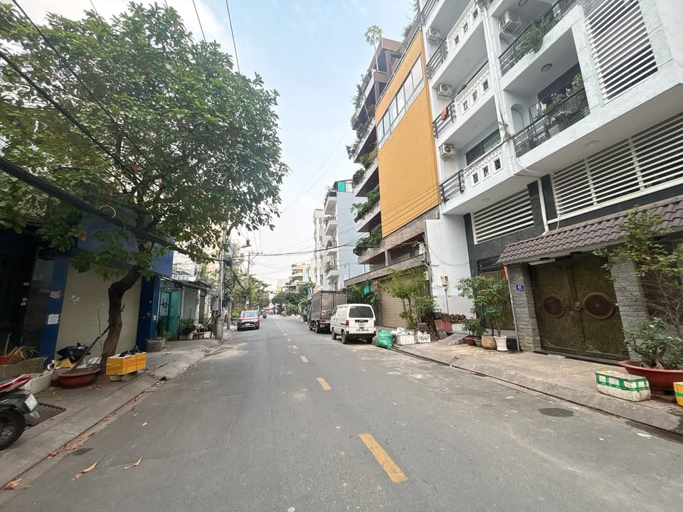 Nhà mặt tiền Đô Đốc Long Tân Phú 136m² - Cho thuê ngay