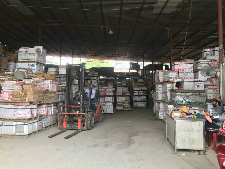 Kho xưởng Lê Trọng Tấn Tân Phú 1500m² 90 triệu-Thích hợp hoạt động ngay