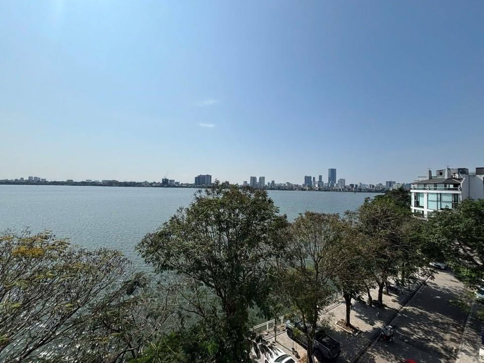 Townhouse Quang Khanh 158m2 157 ty - San sang o ngay