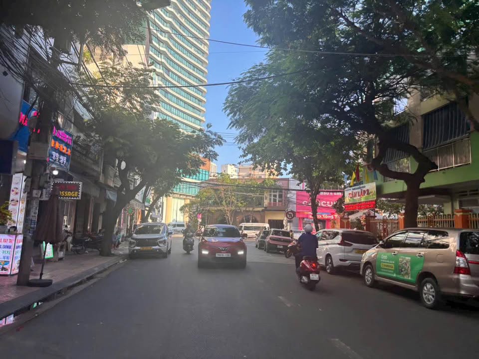 Nhà nguyên căn Hồng Bàng Nha Trang 170m² 120 triệu - Sẵn sàng ở ngay