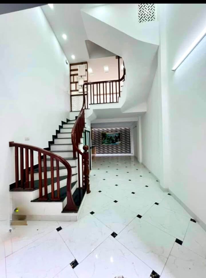 Nhà riêng Lê Trọng Tấn 37m2 6.x tỷ - Ô tô vào tận nhà