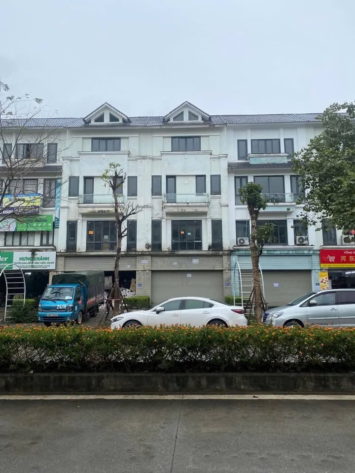 Townhouse Geleximco Duong Noi 120m2 - Cho thue ngay