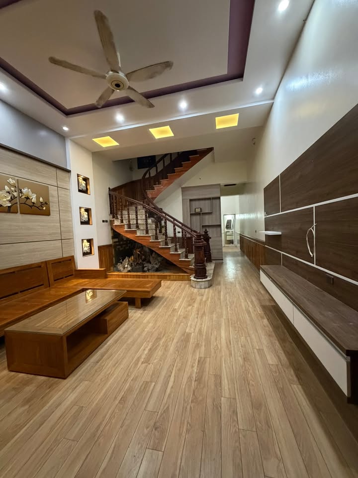 Nhà ở Liên Bảo Vĩnh Yên 8 triệu 4 ngủ - Ô tô vào tận nhà