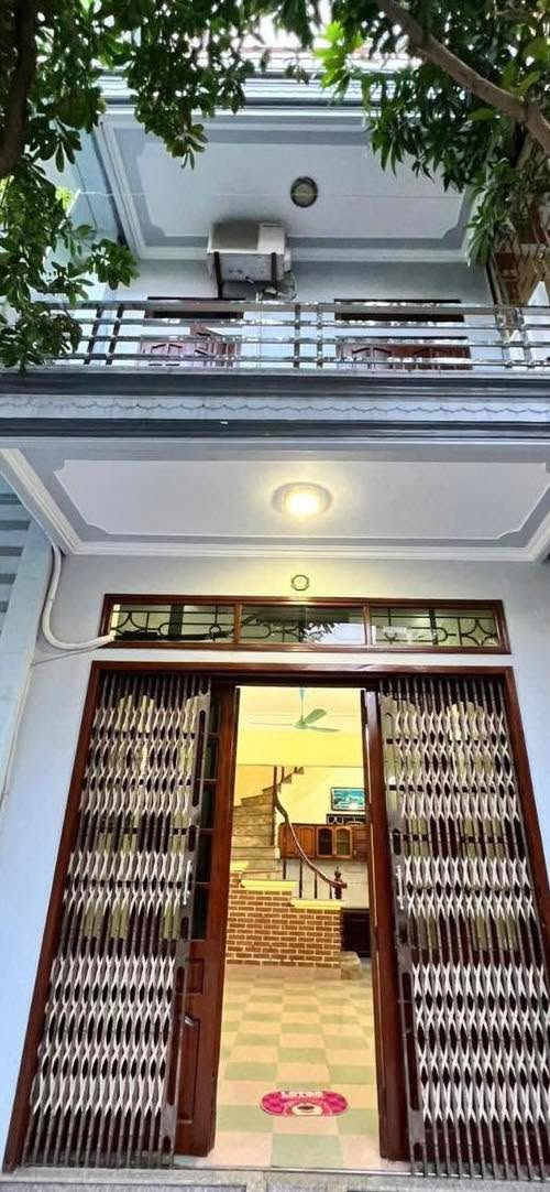 Nhà cho thuê Lã Xuân Oai 5,5 triệu - Sẵn sàng ở