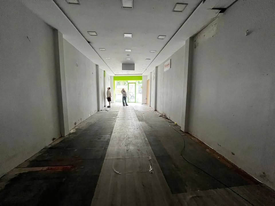 Mặt bằng Phạm Văn Thuận 122m² 16 triệu - Mặt tiền kinh doanh