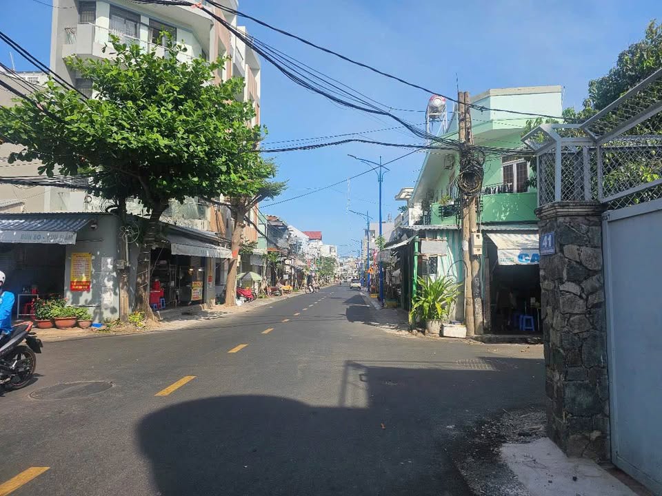 Nhà 2MT Bà Huyện Thanh Quan 110m² 16 triệu - Vị trí đẹp