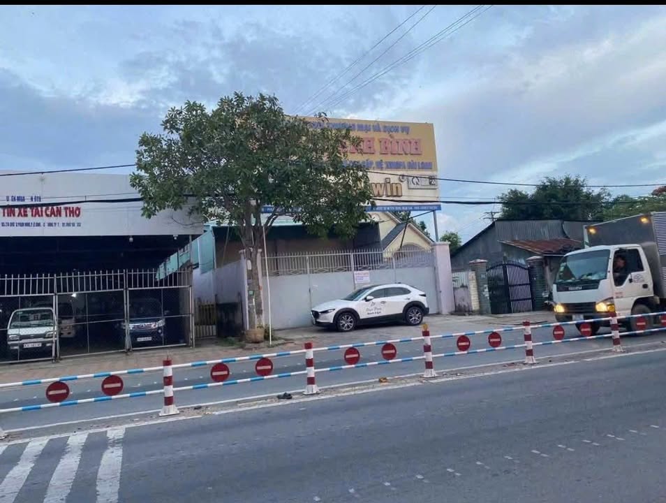 Đất nền Phạm Hùng Cần Thơ 740m² 23 tỷ - Sổ đỏ chính chủ