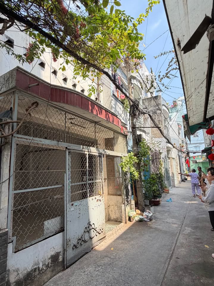 Nhà Quận 8 Âu Dương Lân 65m² 6.6 tỷ - Ô tô vào tận nhà