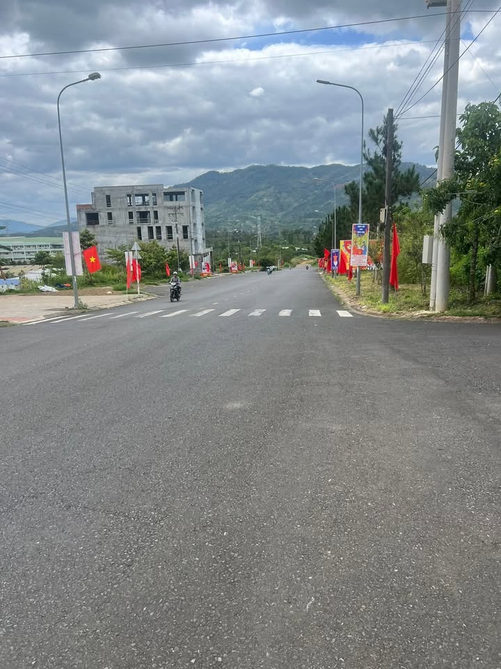 FrontHouse Trần Quốc Toản Bảo Lộc 160m² giá 2.999 tỷ - Chính chủ bán sẵn ở ngay